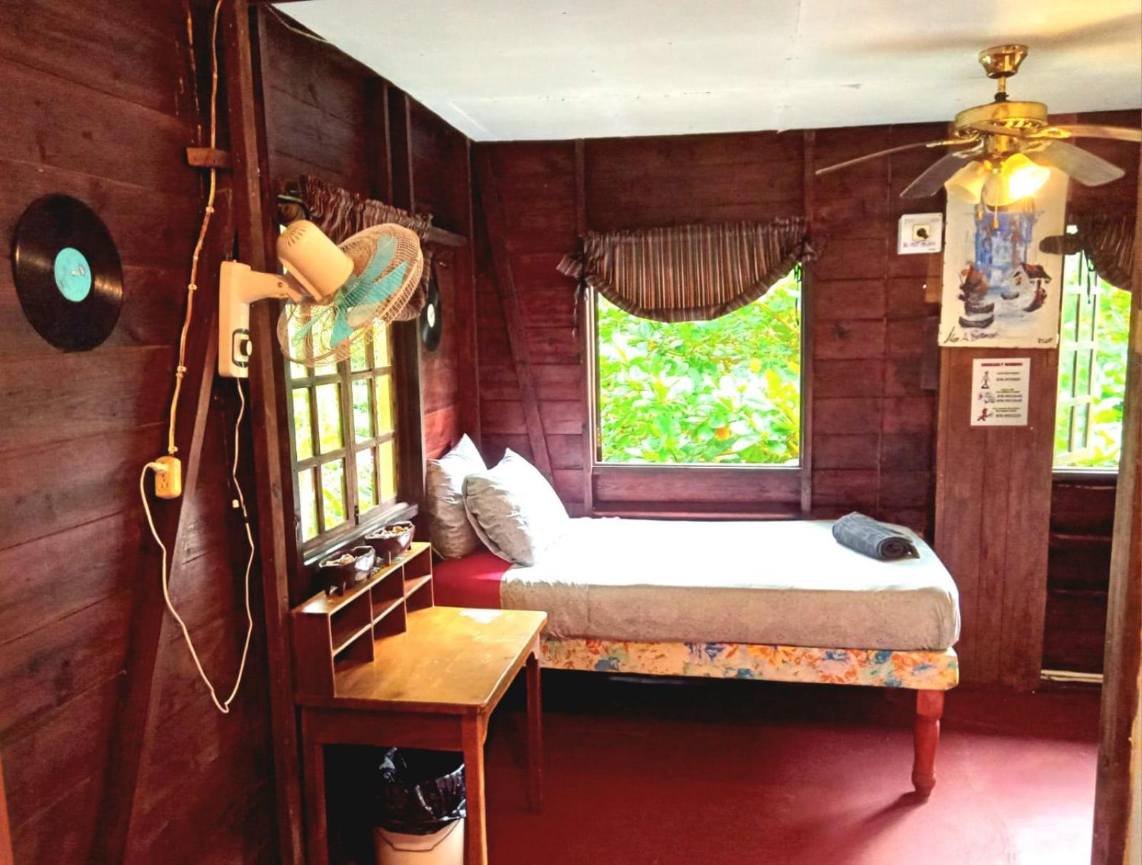 La Familia Guest House And Natural Farm Port Antonio Zewnętrze zdjęcie